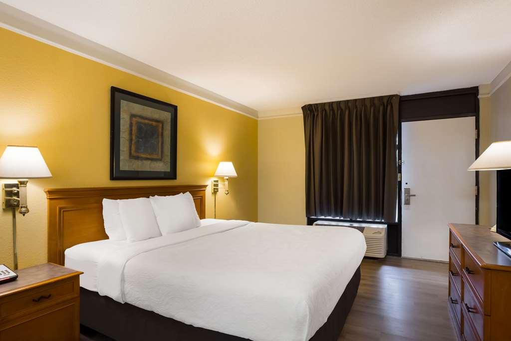 Econo Lodge Georgetown Room photo